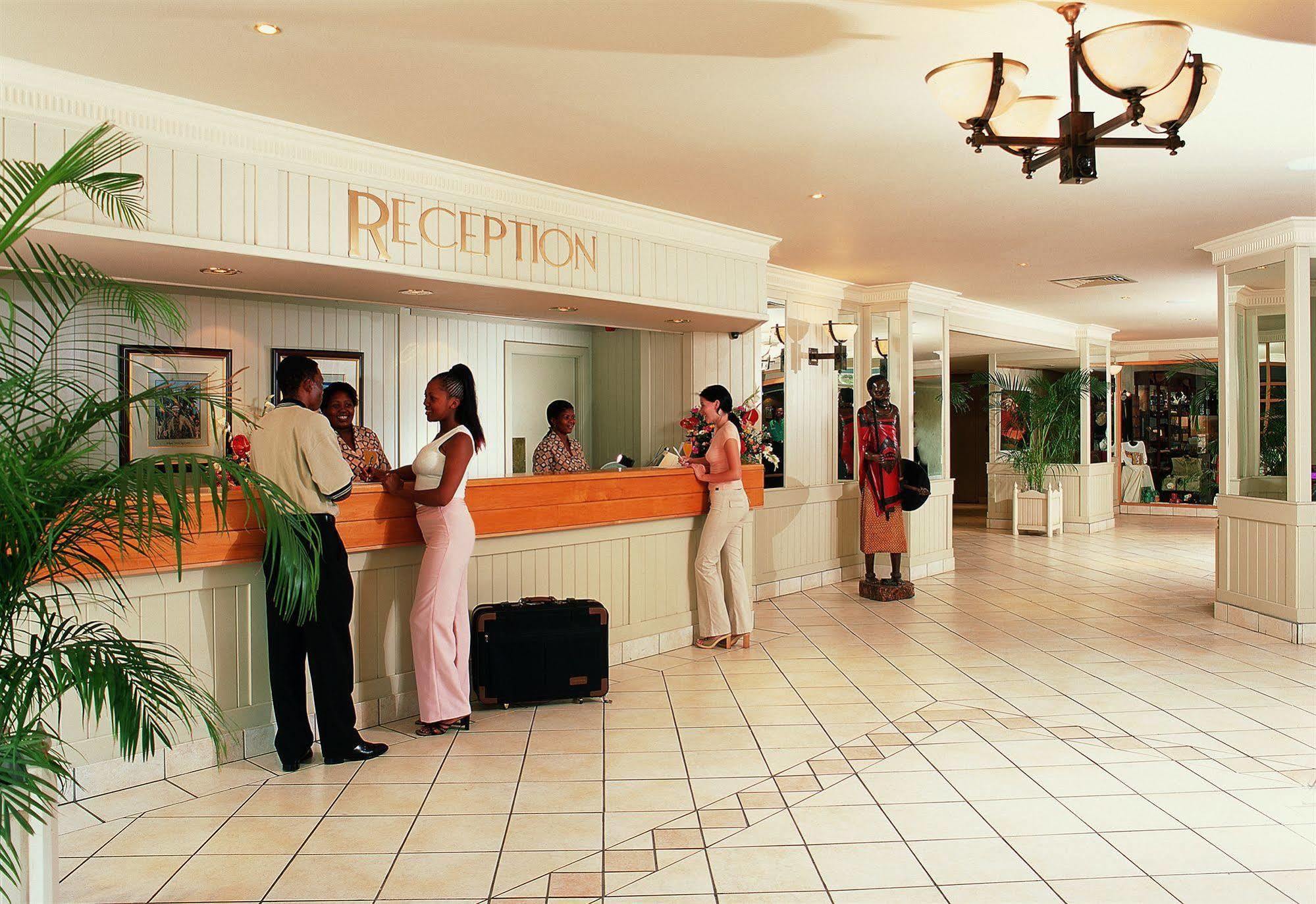 Lugogo Sun Hotel Езулвини Интериор снимка
